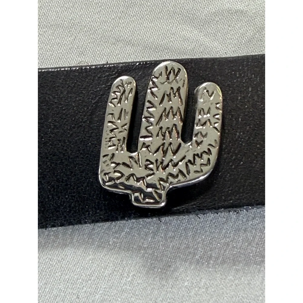 The Leather Shop Vintage Cactus Concho Belt Black Genuine Leather USA Size 30‎